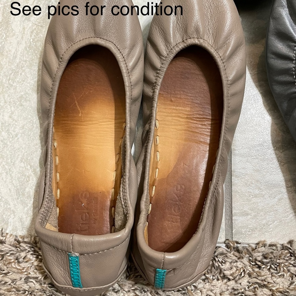 Taupe Tieks